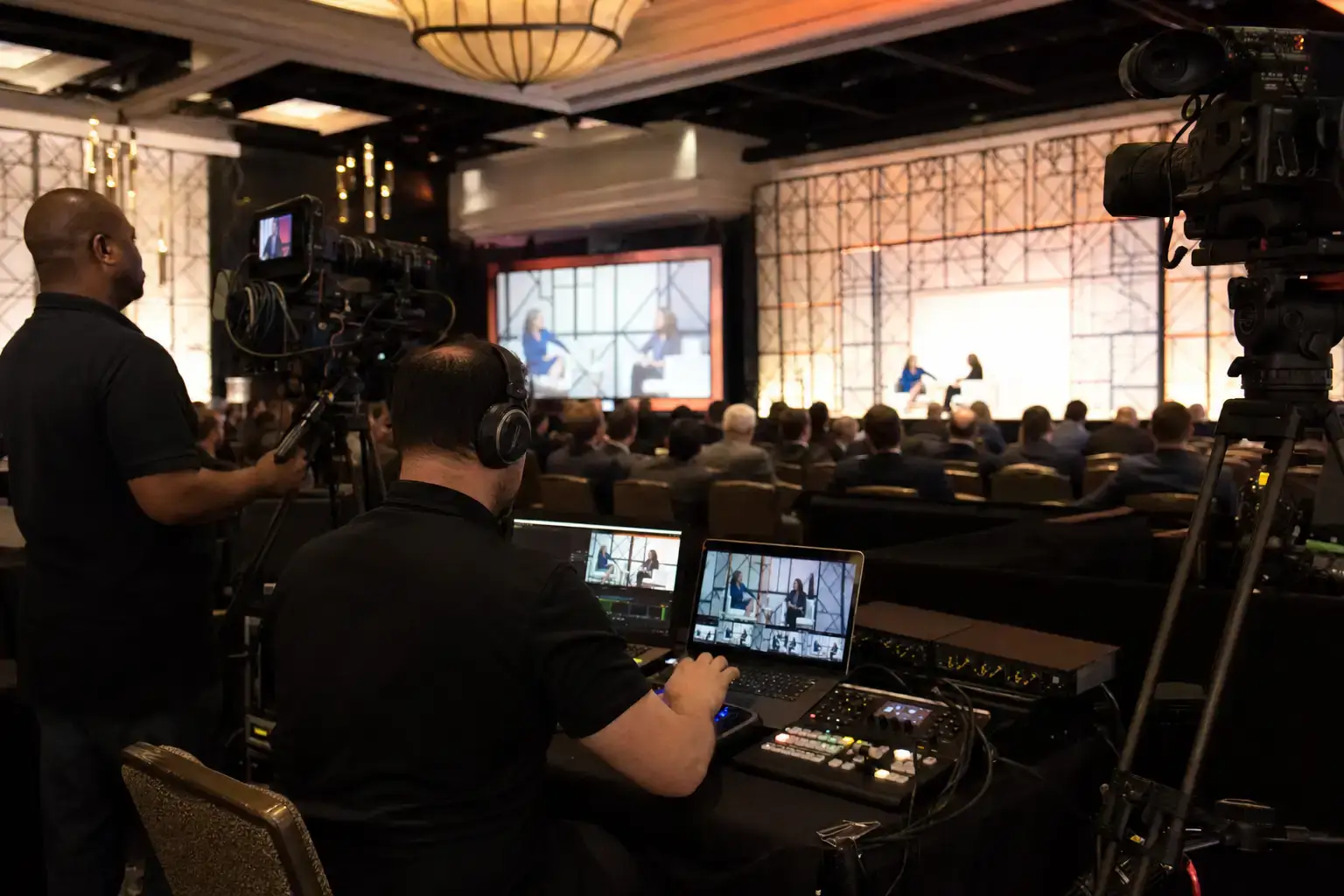 Hybrid event setup with cameras, audio and streaming